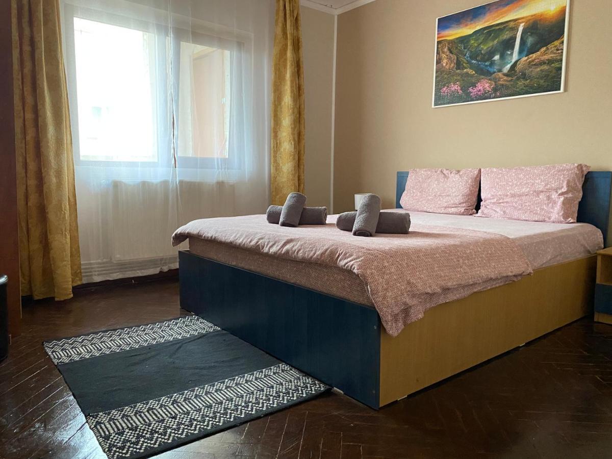 Apartament Leya Apartment Deva Bagian luar foto
